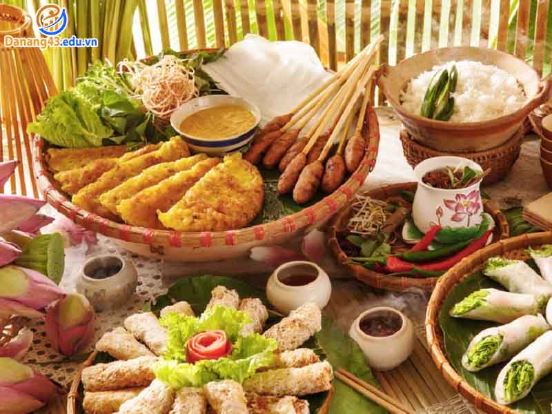 cac-quan-an-noi-tieng-tai-duong-trung-nu-vuong-da-nang