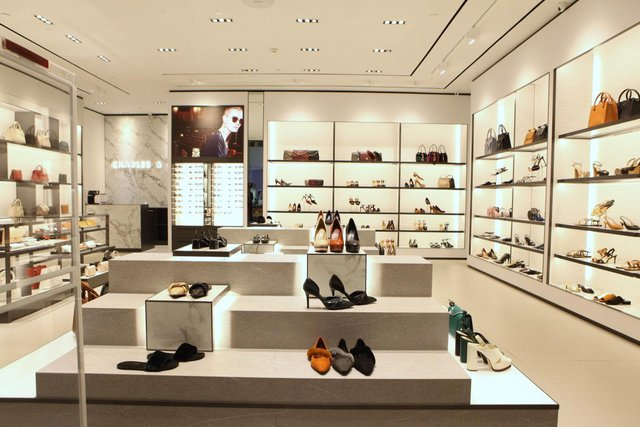 Charles & Keith Vincom Nguyễn Chí Thanh