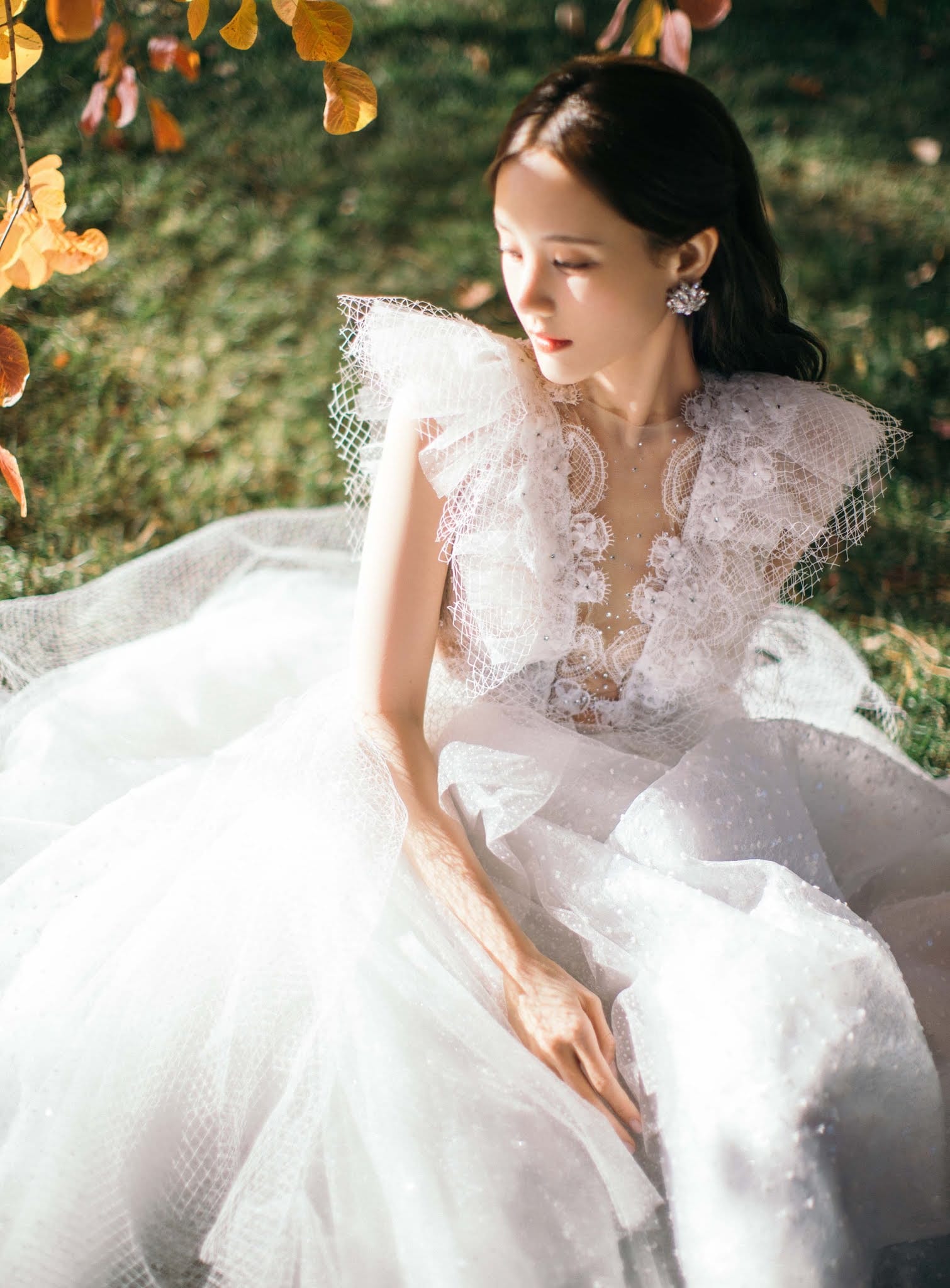 váy cưới màu trắng