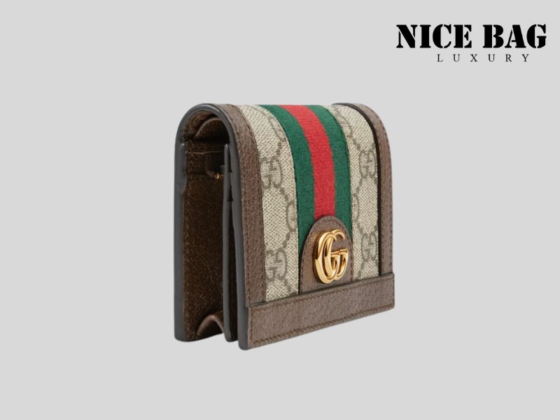 Ví da Gucci sang trọng - Từng chi tiết đều toát lên đẳng cấp