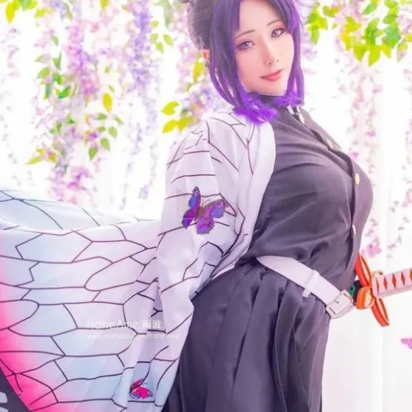 Bí quyết chụp ảnh cosplay Shinobu Kocho sống động tại hội anime