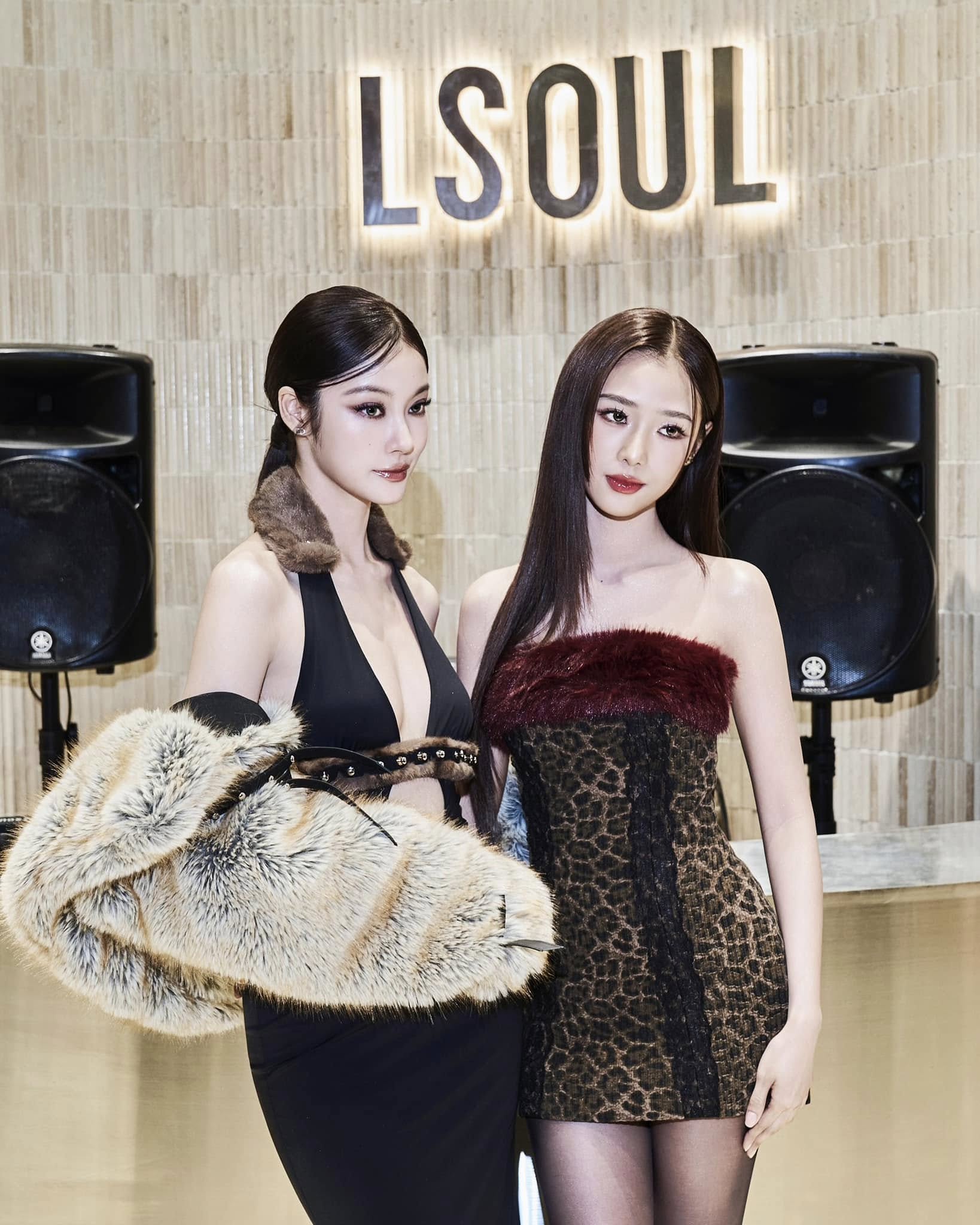thời trang sự kiện Namtan Tipnaree - Film Rachanun