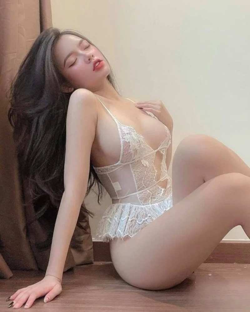 Top 50+ ảnh gái xinh khoe hàng cực phẩm gây bão mạng xã hội