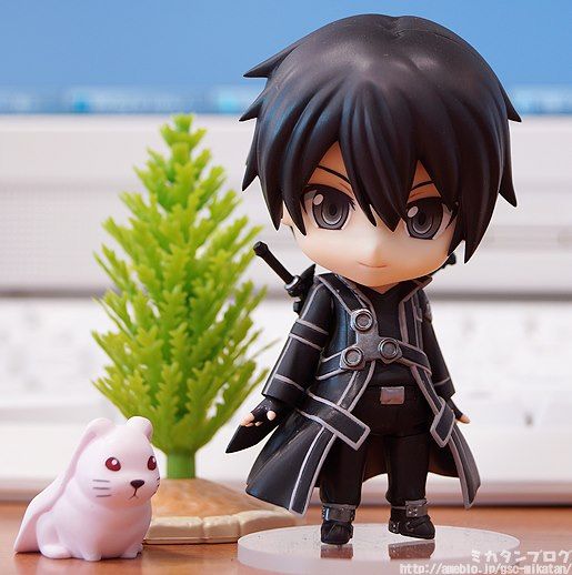 Chiếc áo choàng chibi bé xíu cũng phải tung bay ngầu lòi
