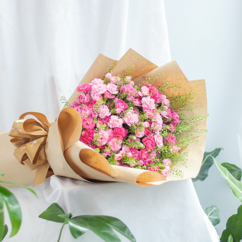 Bó Hoa Món Quà Hạnh Phúc 211 hoa cẩm chướng Carnation Dalat Hasfarm bó hoa cẩm chướng, mother day, ngày của mẹ, quà tặng mẹ, quà tặng mẹ ý nghĩa, hoa cẩm chướng, cẩm chướng tặng mẹ, hoa sinh nhật, hoa chúc mừng, 8/3, 20/10, quốc tế phụ nữ, phụ nữ việt nam