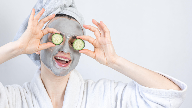 Bạn chỉ nên đắp mặt nạ đất sét từ 1 - 2 lần mỗi tuần