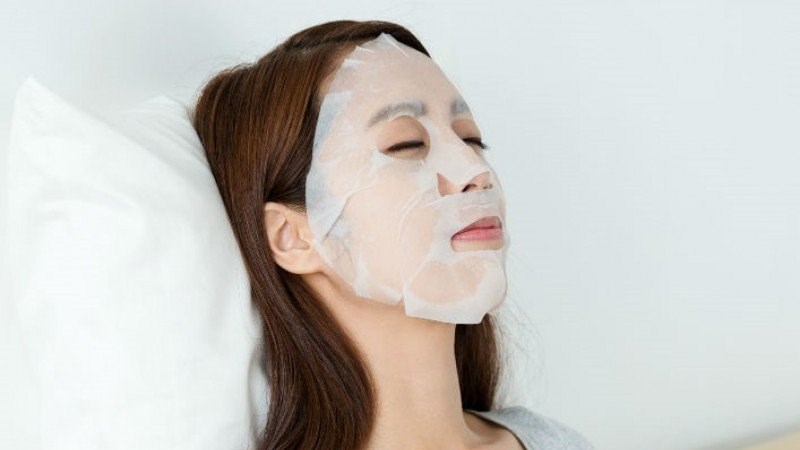 Hầy hết mặt nạ giấy đều có axit hyaluronic giúp cung cấp hydrat hóa và độ ẩm cho da