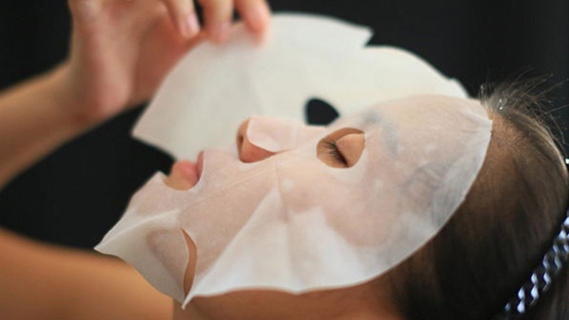 Mặt nạ giấy hoạt động tốt nhất khi để trong khoảng từ 10 đến 30 phút