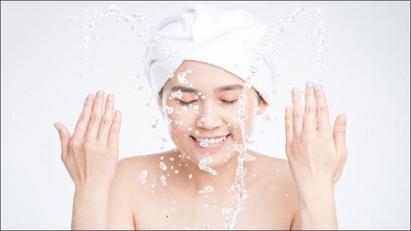 Các mặt nạ giấy sau khi sử dụng đều không cần thiết phải rửa mặt lại