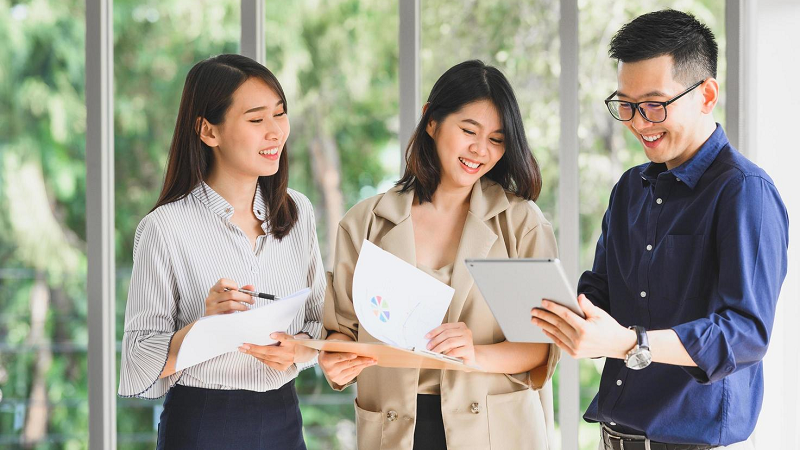 Sự khác biệt giữa cộng sự và trợ lý