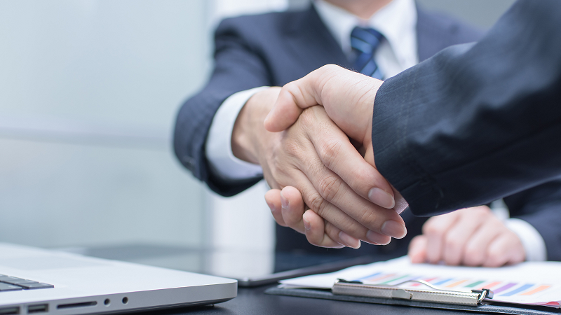 Sự khác biệt giữa cộng sự và trợ lý
