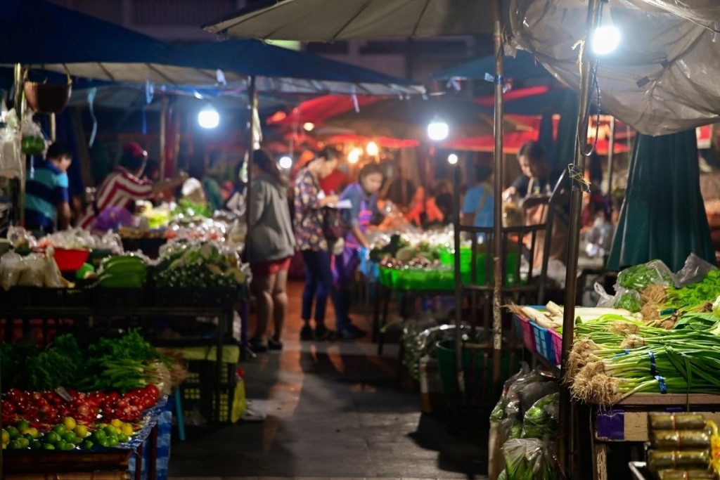 Son Tra Night Market in Da Nang