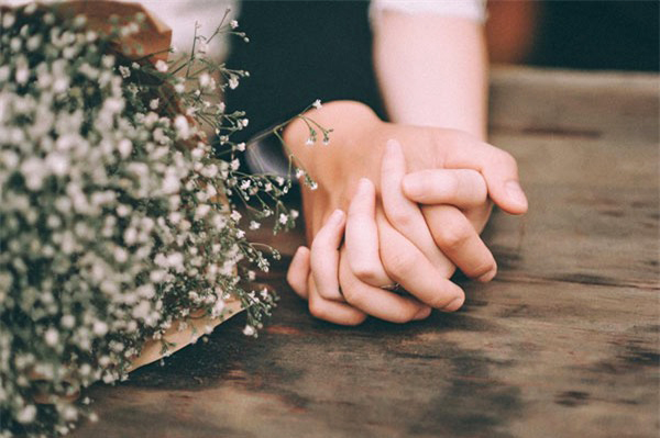 Kiểu chụp ảnh đôi đẹp thích hợp làm hình nền điện thoại