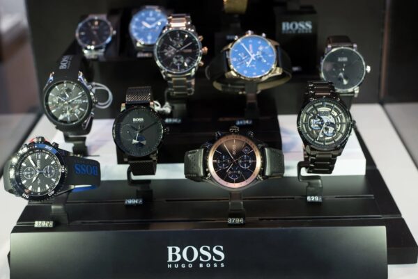 Đồng Hồ Hugo Boss Của Nước Nào? Tìm Hiểu Về Thương Hiệu Hugo Boss Nổi Tiếng 6