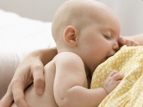 Làm thế nào để bé không gắt ngủ?
