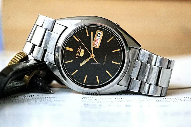 Giá đồng hồ Seiko 5 Automatic cổ chính hãng mới nhất