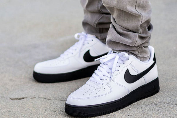 Công nghệ Air đặc trưng của Nike, đảm bảo trải nghiệm êm ái cho giày lười nam Nike