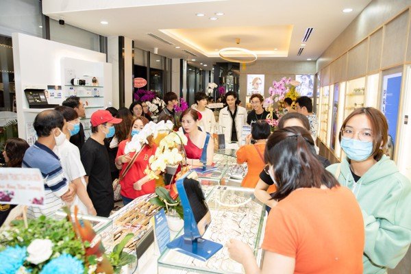 Gọng Kính Vane – Bầu – Hợp Kim Cao Cấp – 6822 – Đen, Bạc