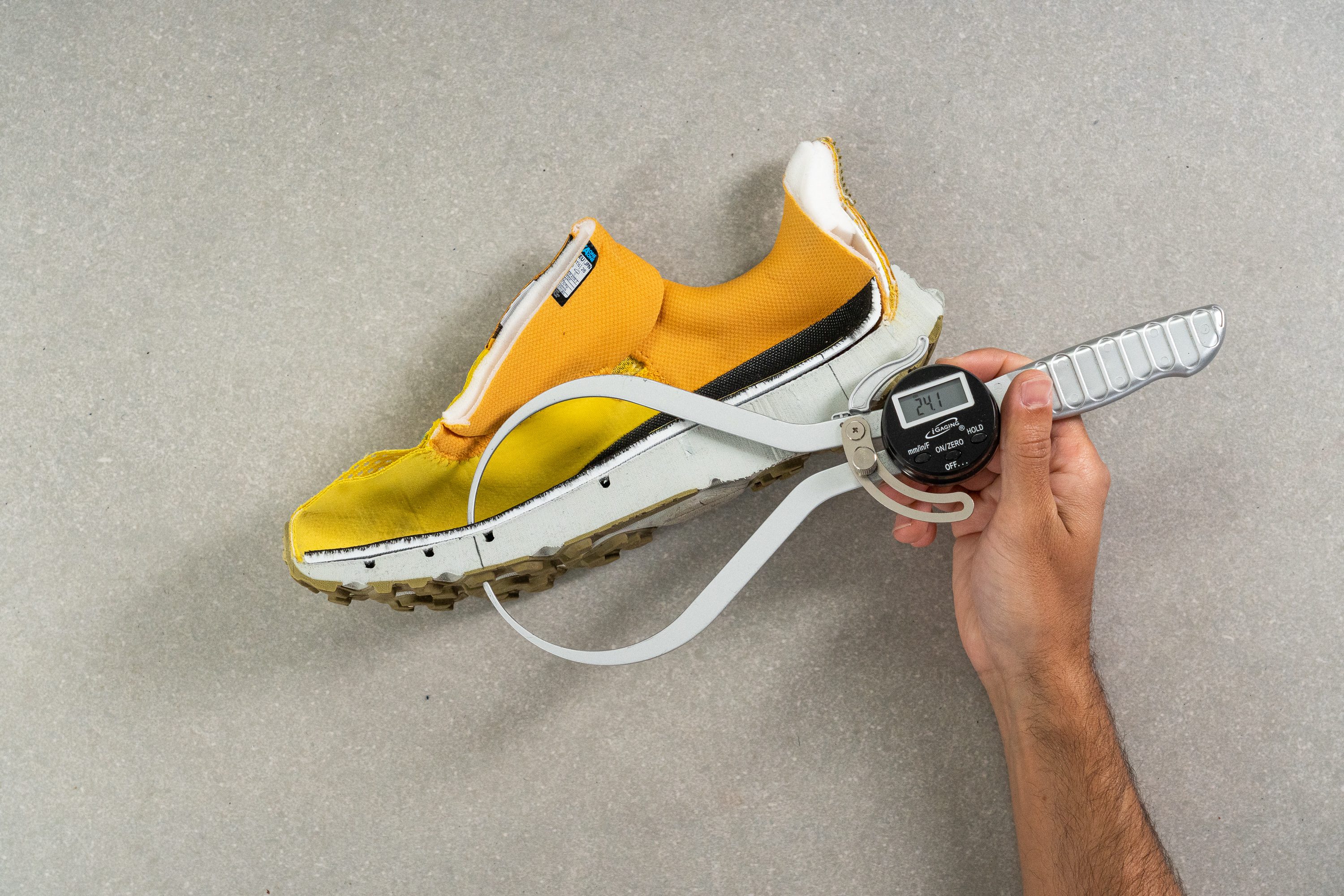 hoka-challenger-7-traction.JPG