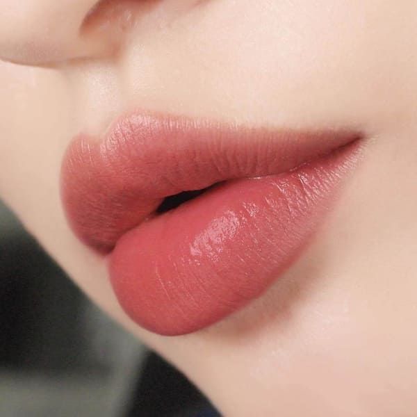 Màu hồng đất của Black Rouge A16