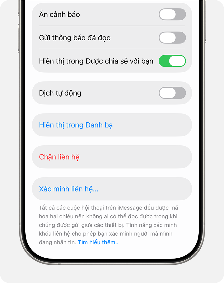 Ảnh chụp màn hình iPhone hiển thị tùy chọn "Xác minh liên hệ" trong phần cài đặt iMessage, được dùng để đảm bảo rằng bạn đang nhắn tin với đúng người bạn muốn.