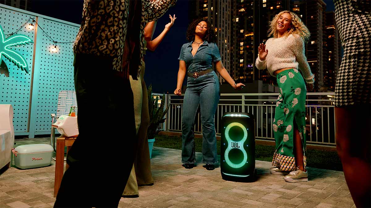 Loa JBl Partybox Stage 320