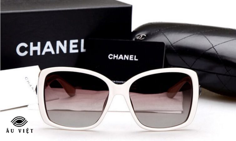 cách phân biệt kính chanel thật giả