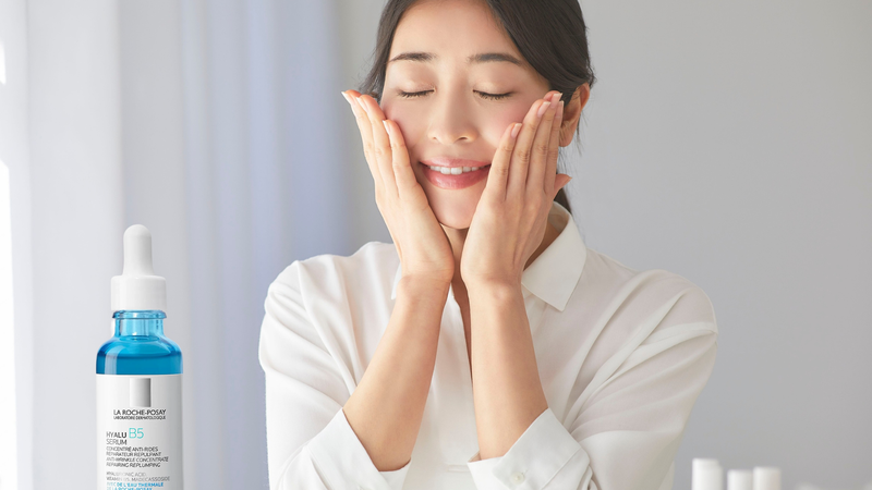 Một trong những bước nổi bật nhất chính là bước thoa serum dưỡng phục hồi