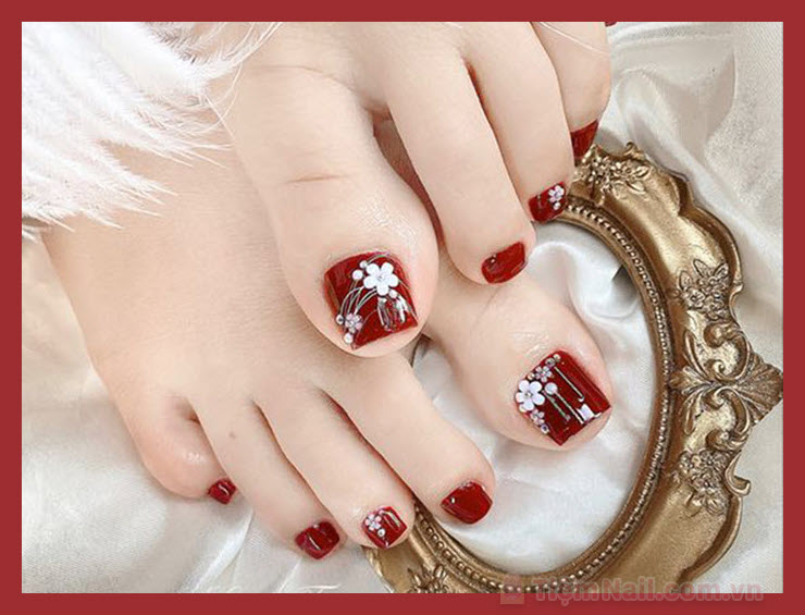 Mẫu móng chân đẹp màu đỏ xinh đẹp