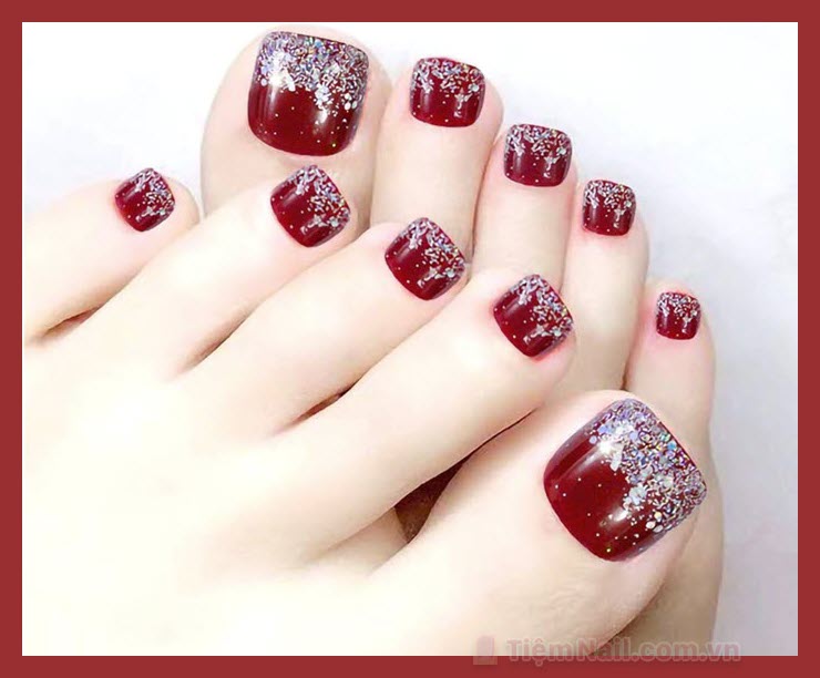 Mẫu móng chân đẹp màu đỏ xinh nhất