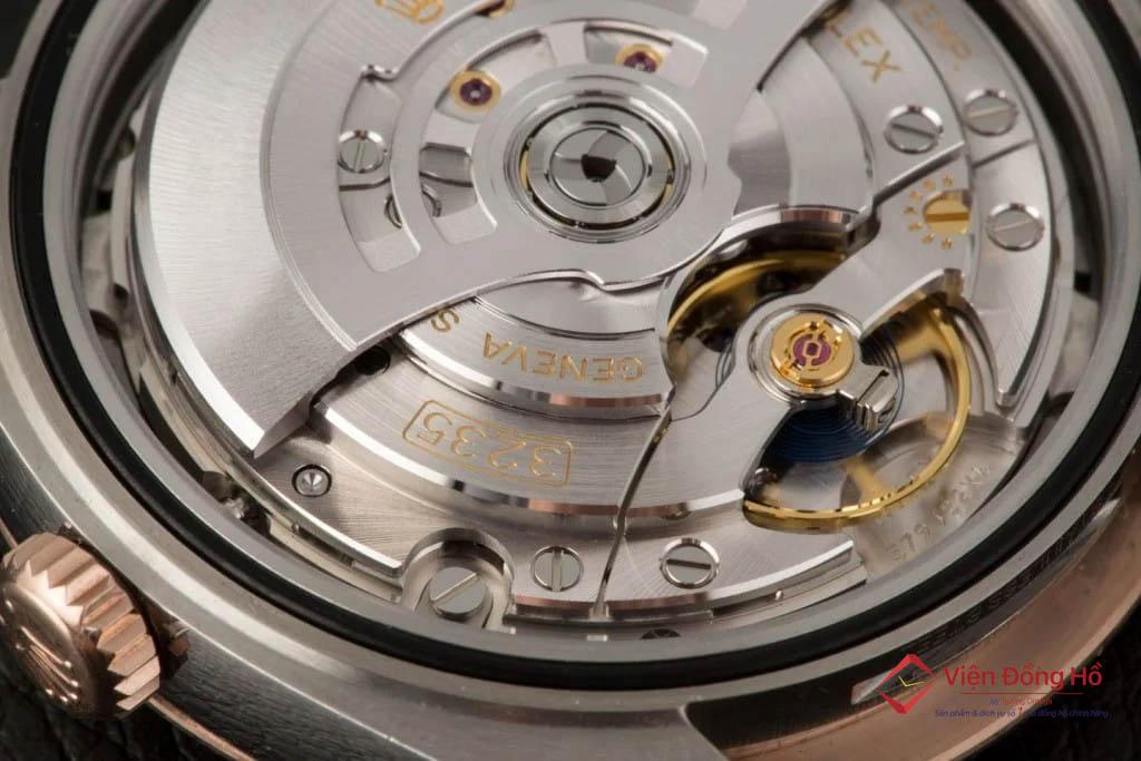 5 Cai tien quan trong cua may dong ho Rolex Calibre 3235 2