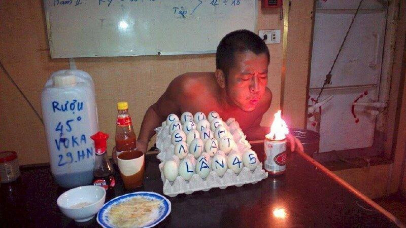 Chúc mừng sinh nhật, thêm tuổi thêm trầm cảm