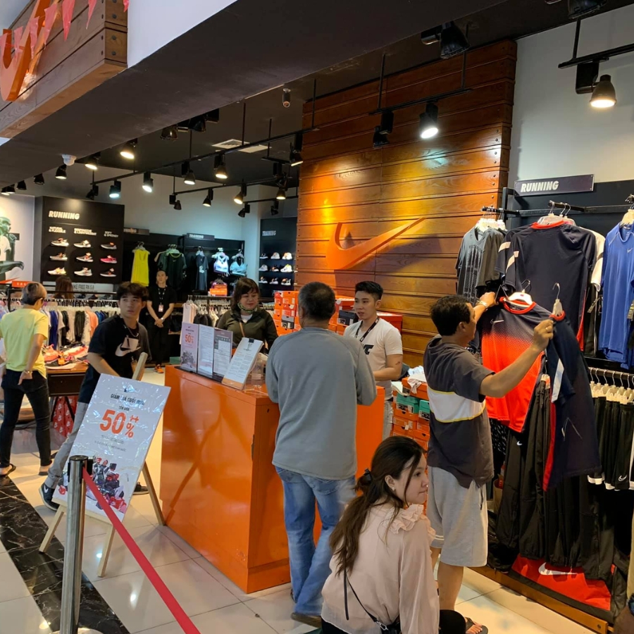 cửa hàng Nike Việt Nam 7