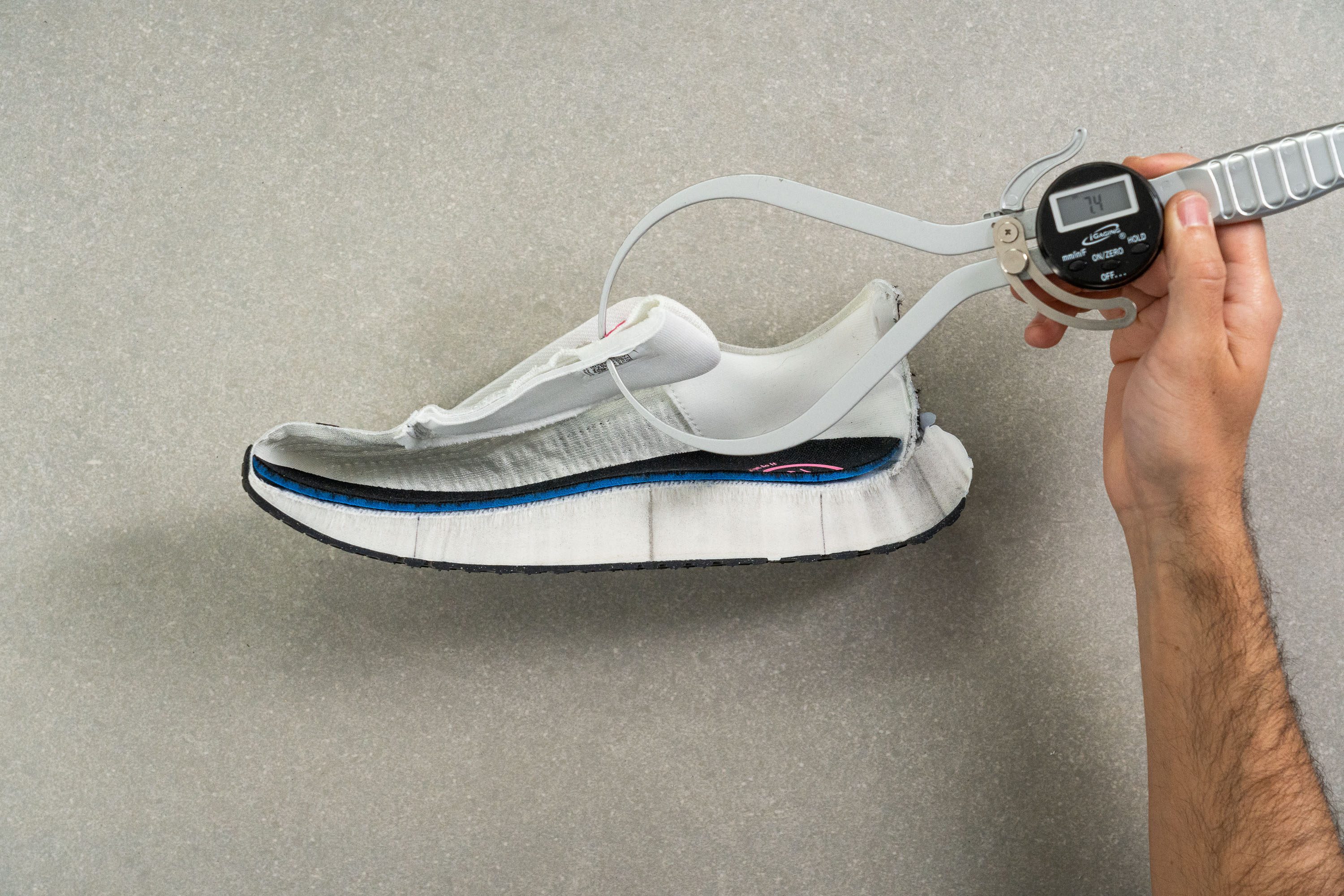 nike-zoomx-invincible-run-fk-3-heel.JPG