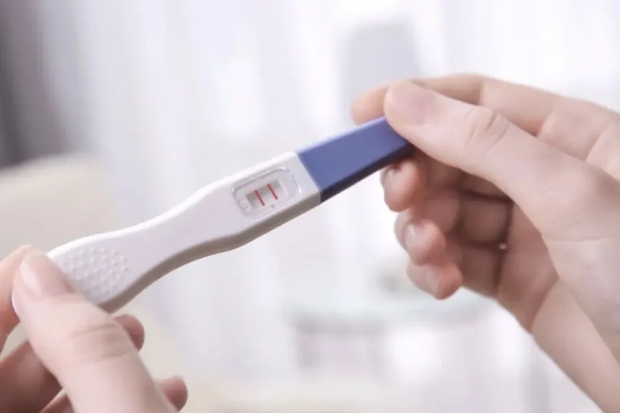 Sau 12 - 14 ngày bạn có thể thử thai để chắc chắn phôi đã làm tổ trong tử cung