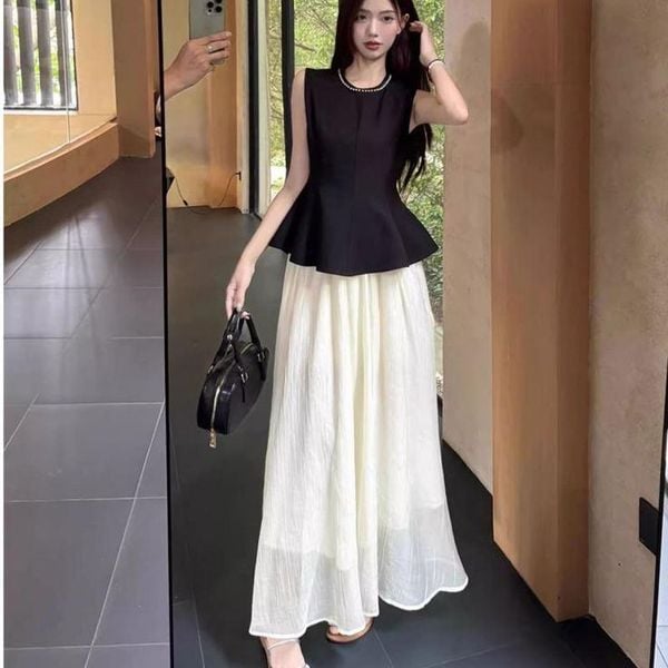 Công thức phối đồ với chân váy dài - áo peplum