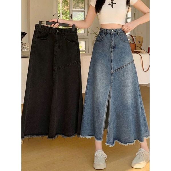 Công thức phối đồ với chân váy dài - áo croptop kín + sandal quai mảnh