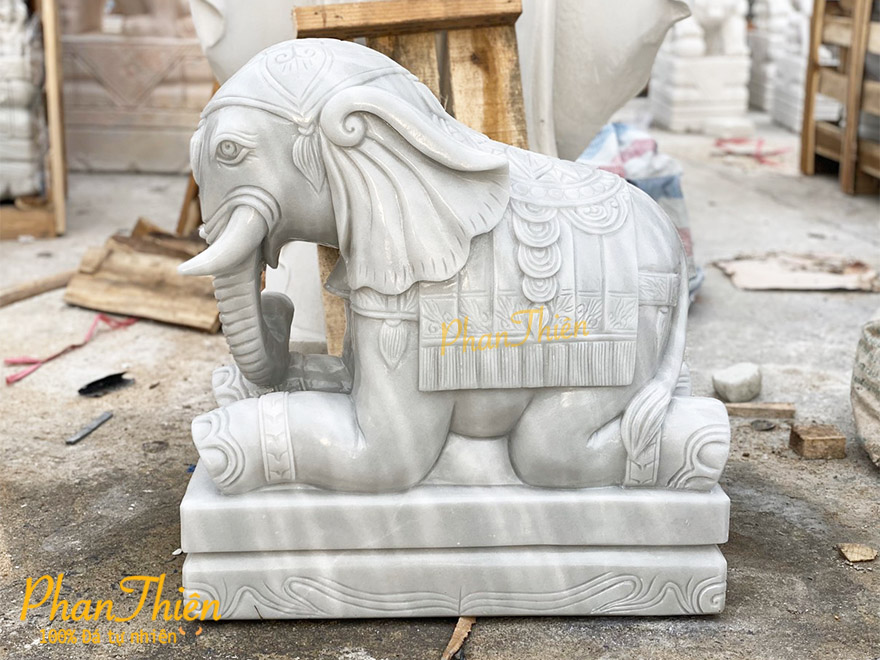 Tượng Voi Quy Phục