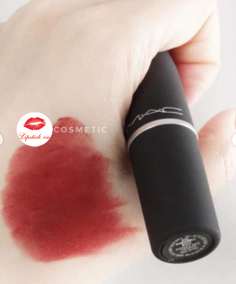 926-dubonnet-buzz-lipstick-powder-kiss