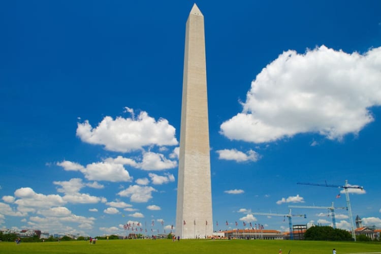 Đài tưởng niệm Washington chứa đựng nhiều giá trị lịch sử