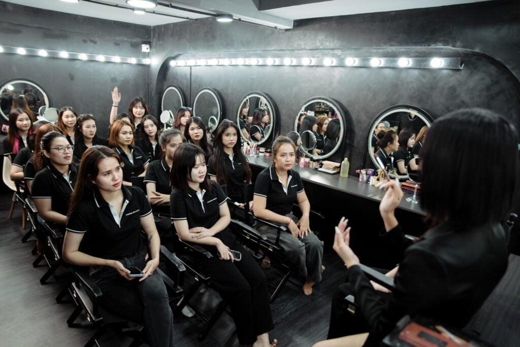 khóa học makeup dự tiệc