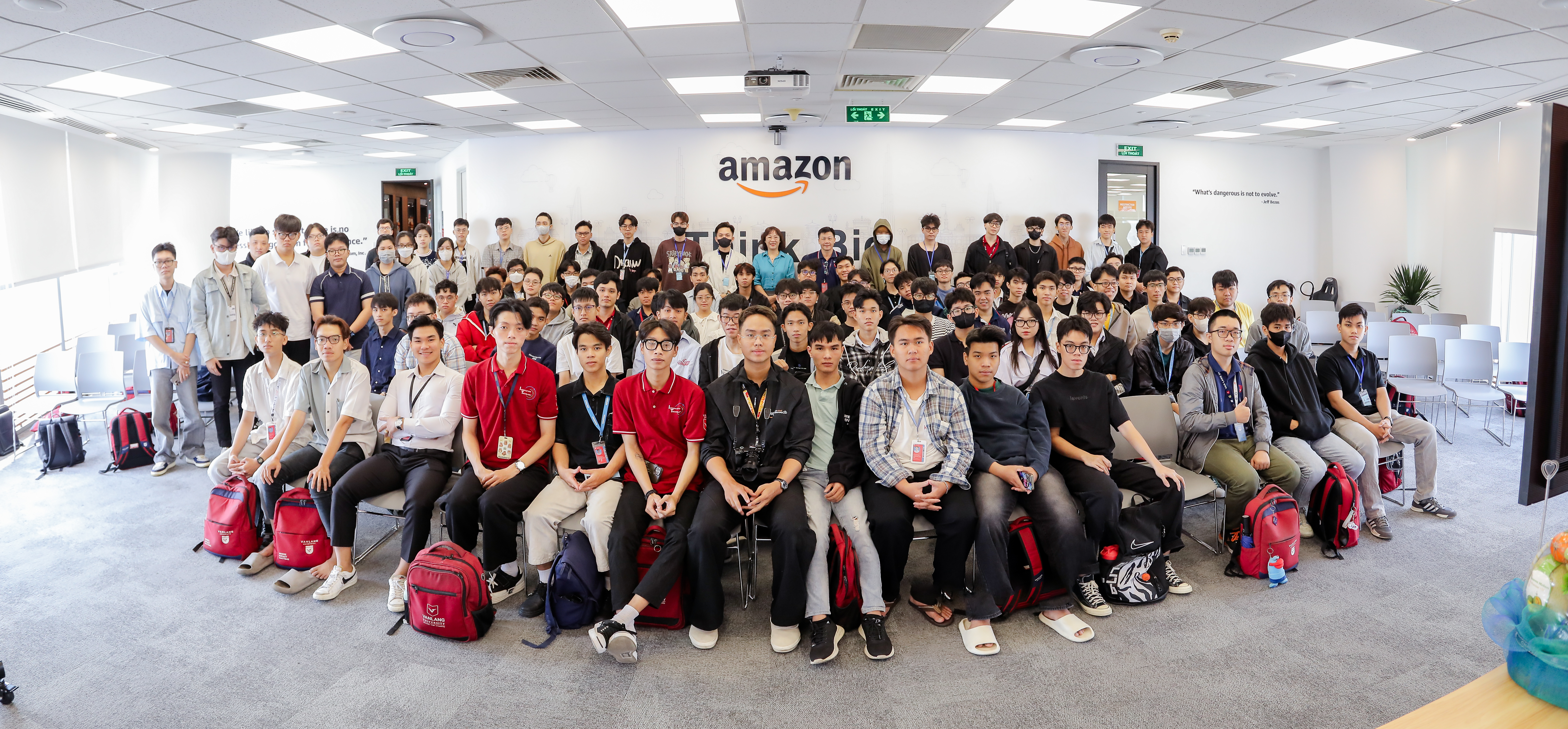 Internet Vạn vật (IoT) - Lựa chọn thông minh cho thế hệ Gen Z yêu công nghệ