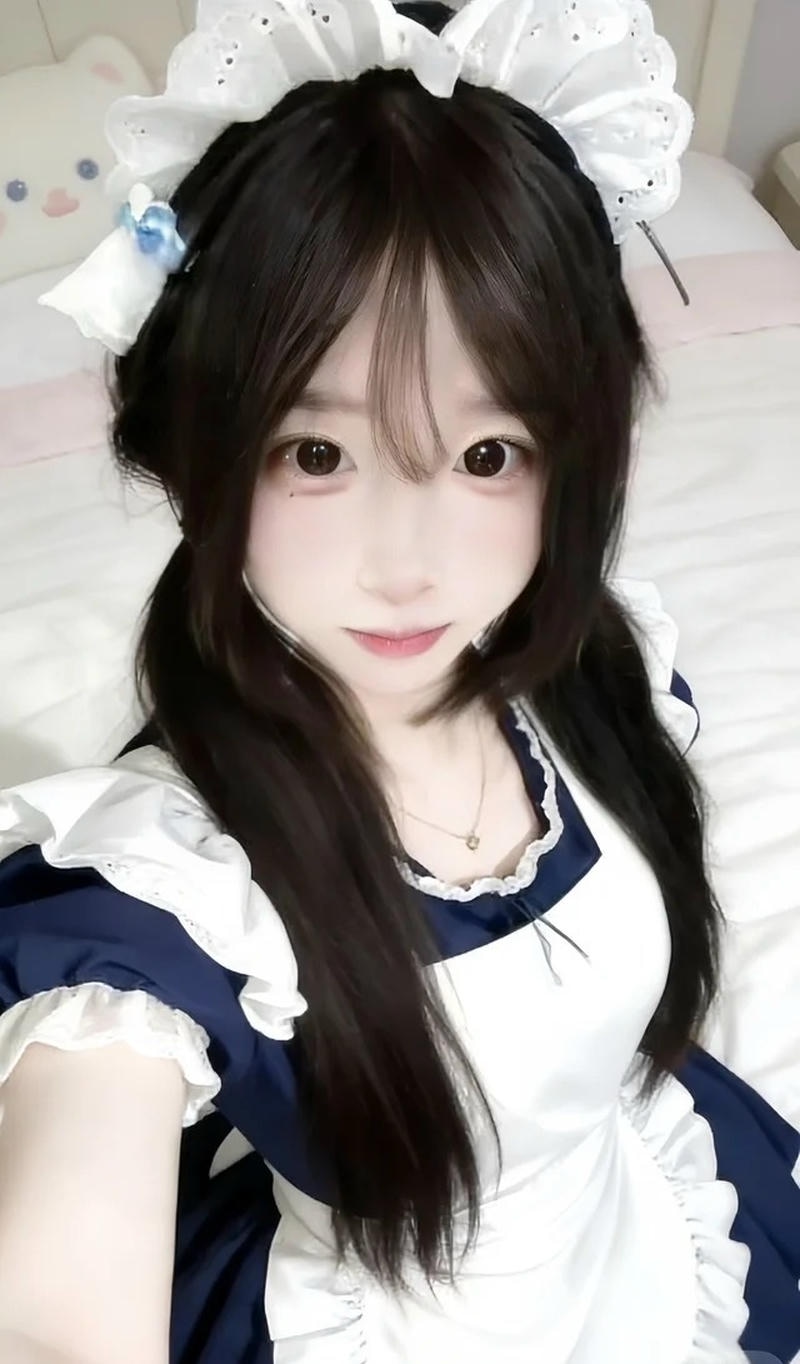 Gái xinh cosplay hầu gái cute phong cách anime