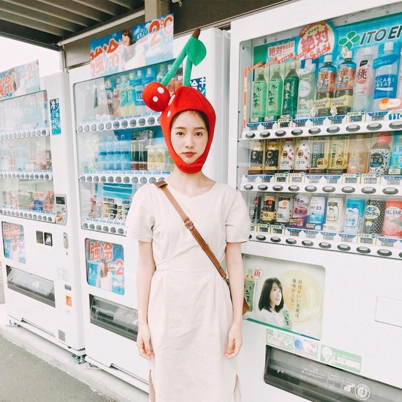 'Sống ảo' như hot girl số một Thái Lan: Đứng vào đâu cũng có ảnh đẹp