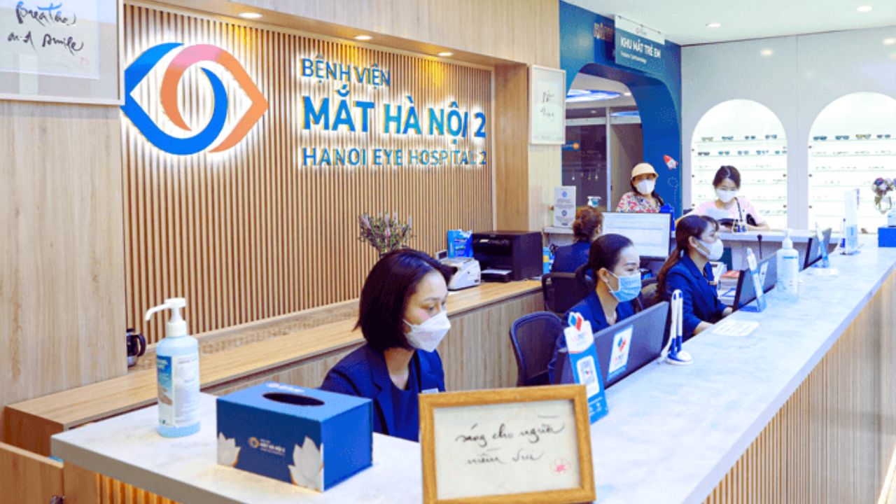 Tại Bệnh viện mắt Hà Nội 2 khách hàng được coi là thượng đế
