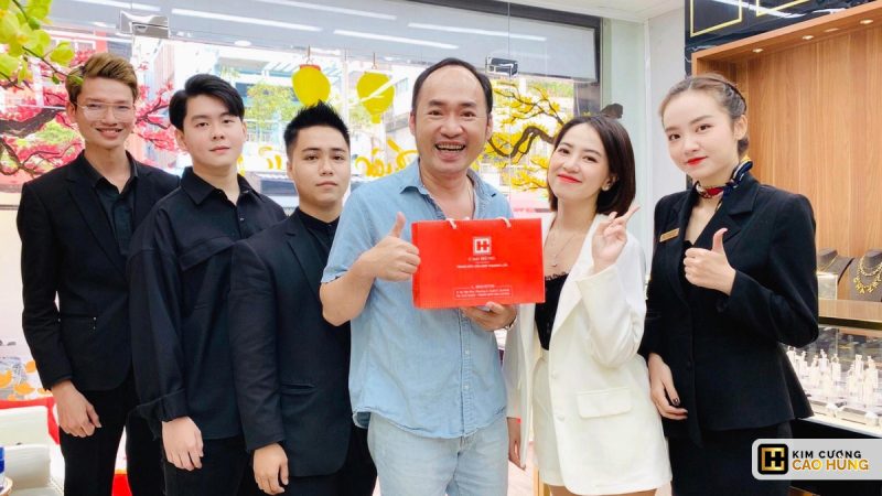Nhẫn kim cương giá bao nhiêu tiền