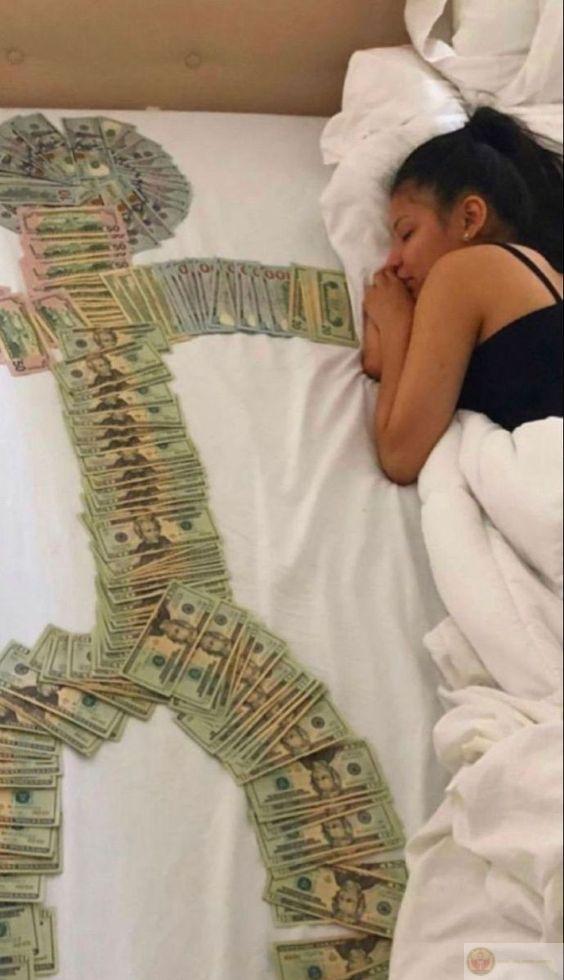 Loạt meme tiền cute chứng minh sự sáng tạo bất tận của cộng đồng mạng trẻ