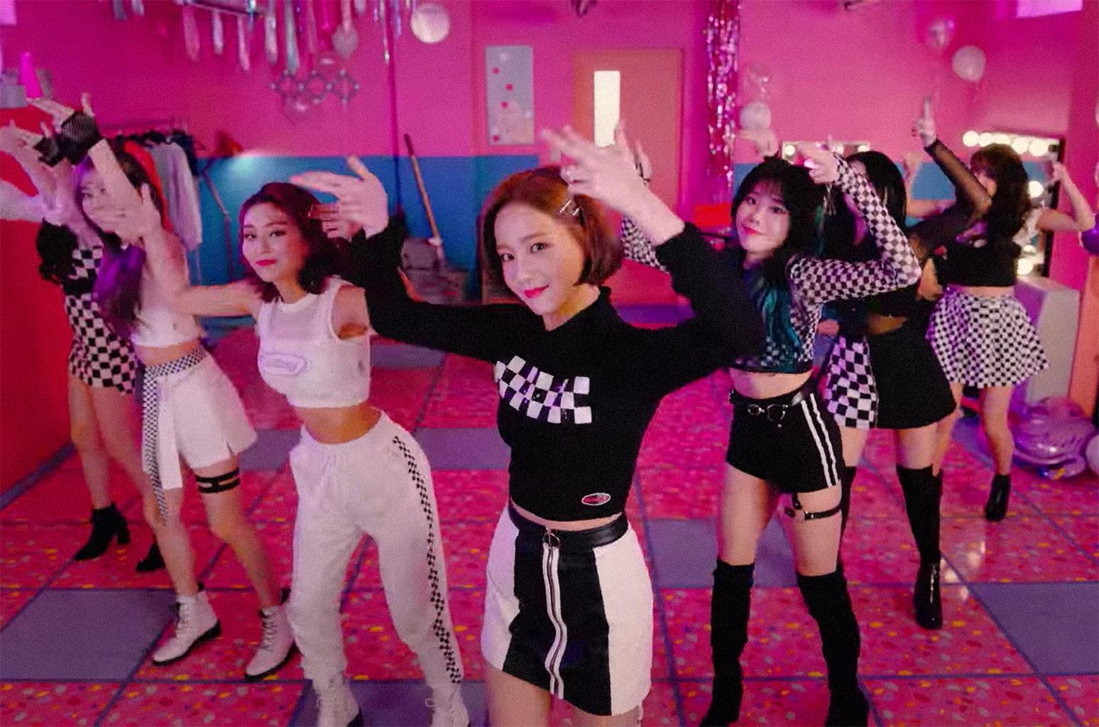 nhom Momoland anh 2