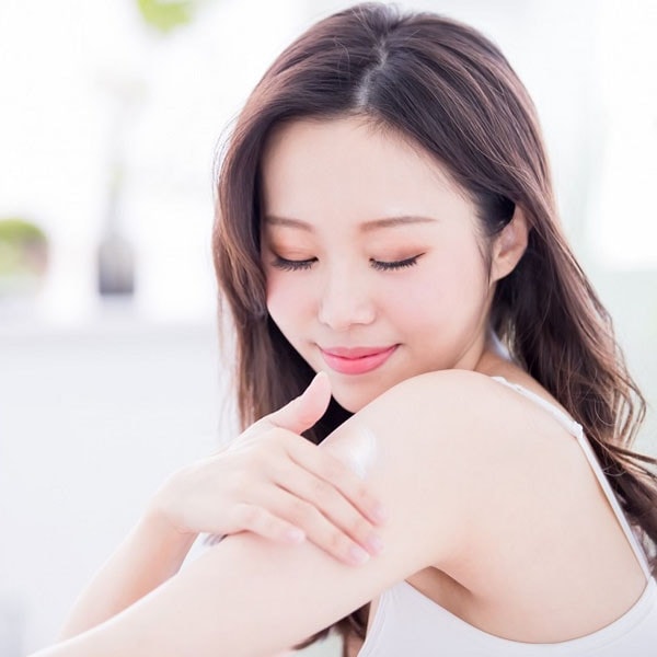 Top 5 sản phẩm kem trắng da body hiệu quả sau 2 tuần sử dụng!