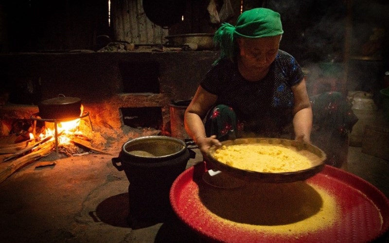 Mèn mén là gì? Mèn mén làm từ gì, có khó ăn không? Cách làm món mèn mén